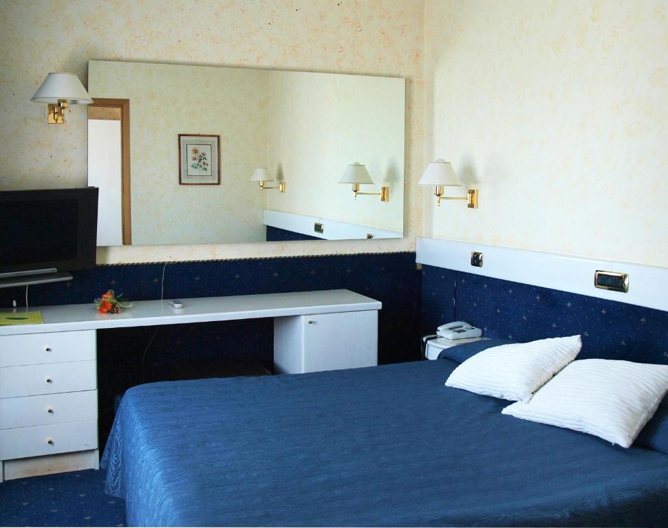 Eurohotel Piacenza Værelse billede