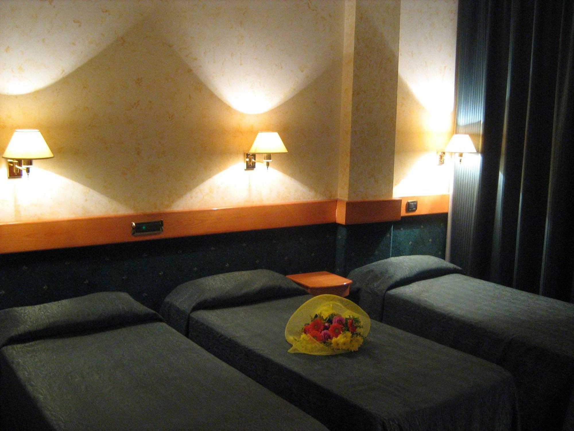 Eurohotel Piacenza Eksteriør billede